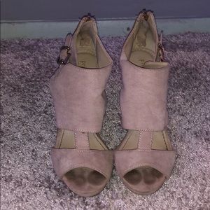 🙈Tan High Heels🙈